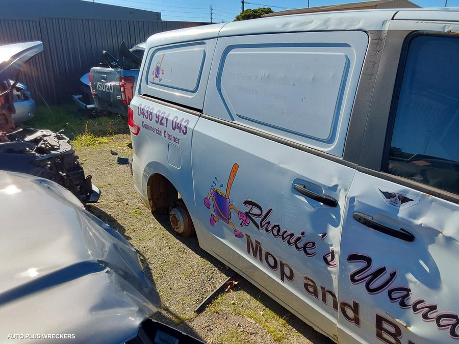 2018 Ldv G10 Rear Garnish