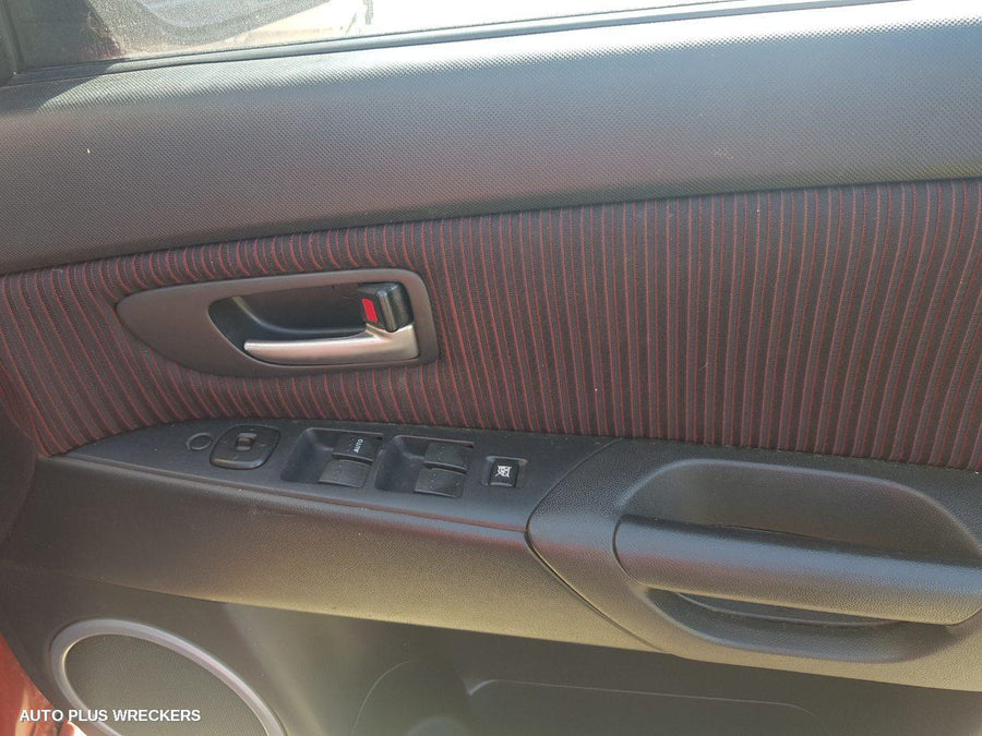 2006 Mazda 3 Right Guard