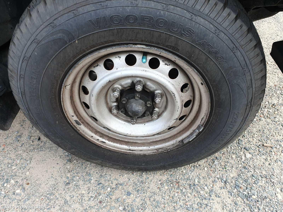 2005 Holden Rodeo Right Guard