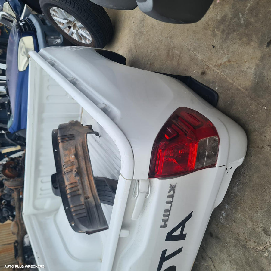 2015-2024 Toyota Hilux Ute Back