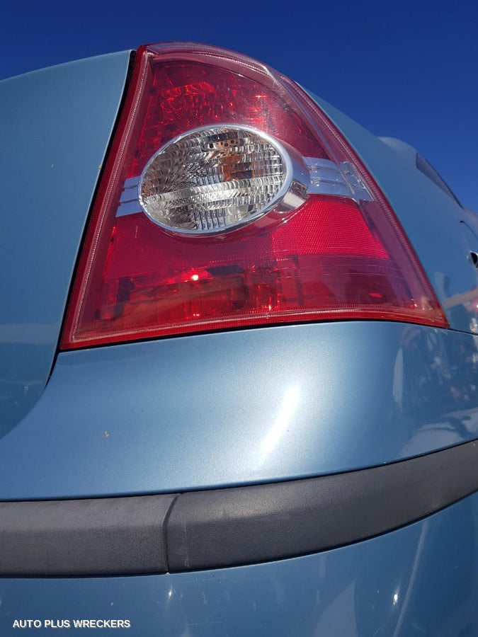 2006 Ford Focus Left Headlamp