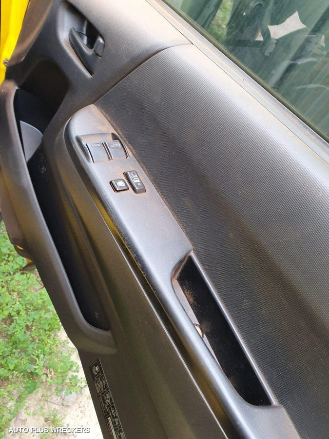 2010 Toyota Hiace Door Handle