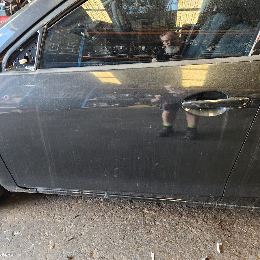 2009-2013 Mazda 3 Left Front Door