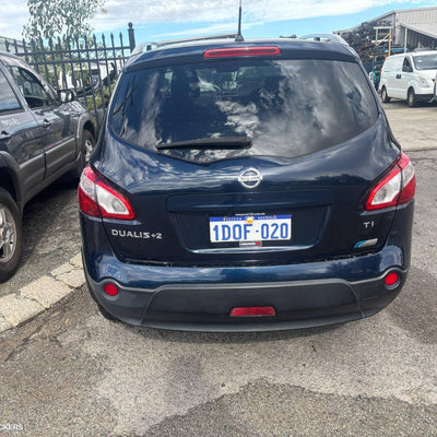 2011 Nissan Dualis Console