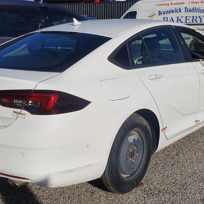 2018 Holden Commodore Air Cleaner Duct Hos