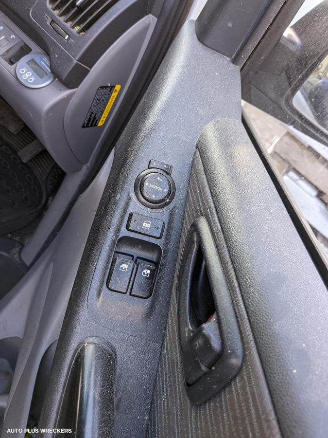 2018 Hyundai Iload/imax Door Handle