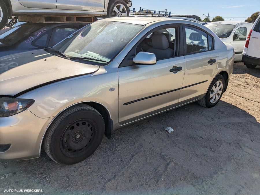 2004 Mazda 3 Left Guard