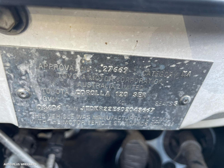 2006 TOYOTA COROLLA LEFT FRONT STRUT