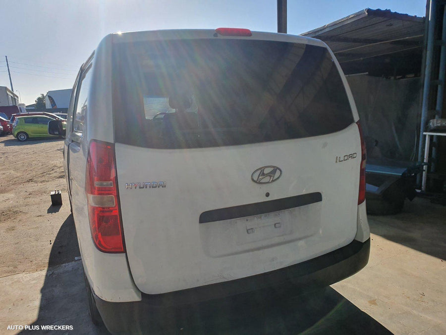 2010 Hyundai Iload/imax Left Door Mirror
