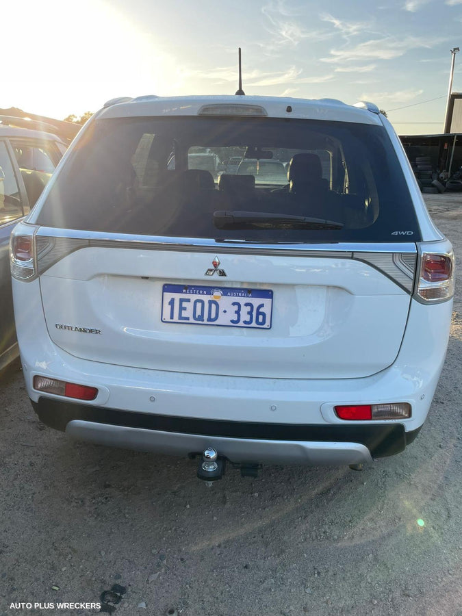 2014 Mitsubishi Outlander Right Headlamp