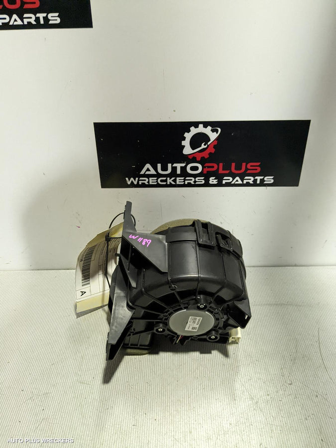 2017 Toyota Prius Fan