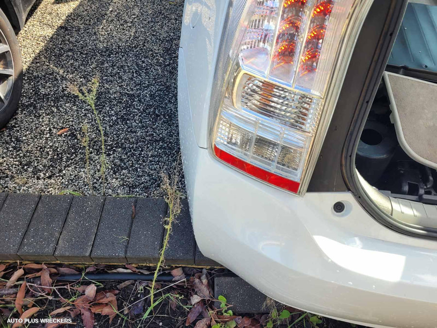 2010 Toyota Prius Bonnet
