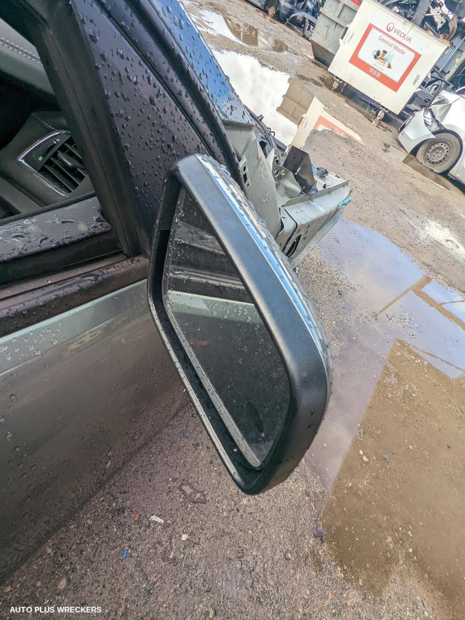 2014 Holden Commodore Radio Cd Dvd Sat Tv