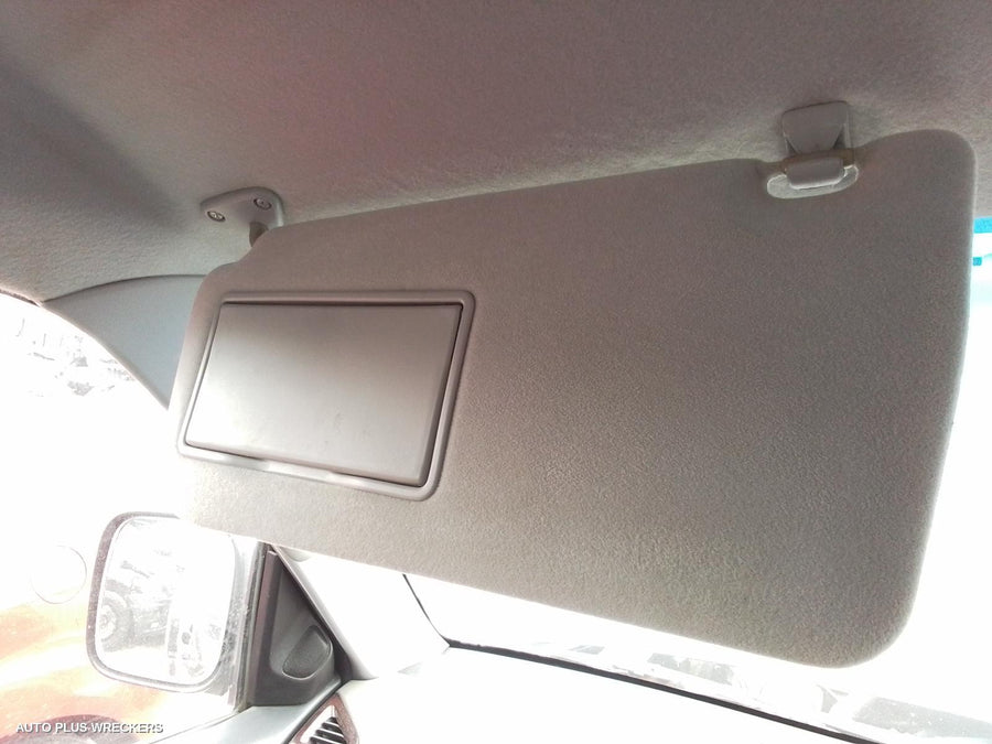 2001 Mitsubishi Pajero Left Rear Door Sliding