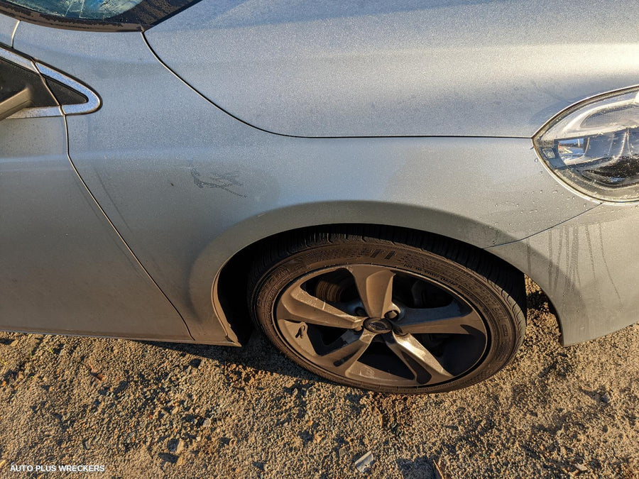 2016 Volvo S40 Left Front Door
