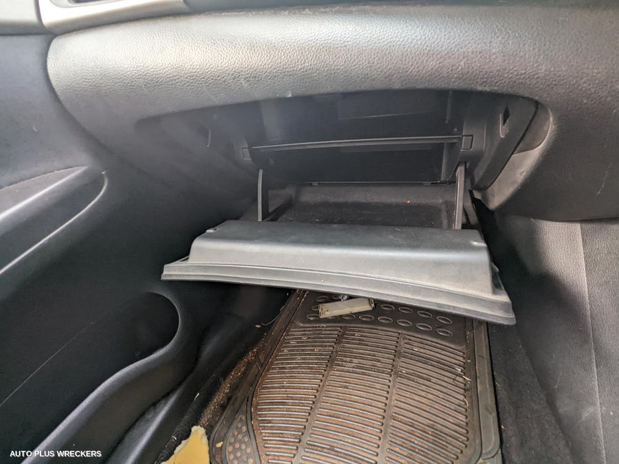 2015 Nissan Pulsar Door Boot Gate Lock