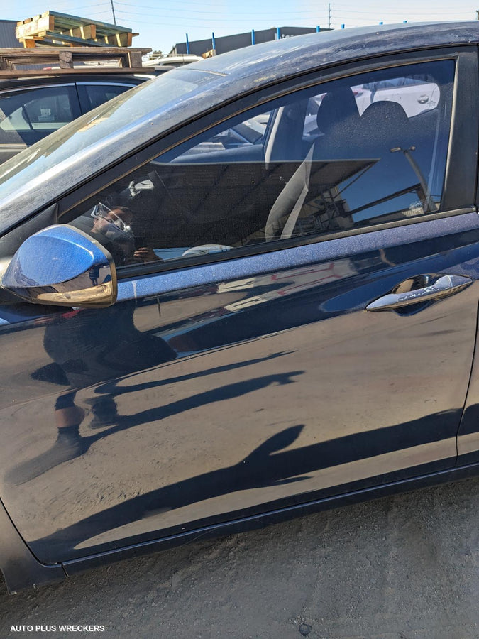 2013 Hyundai Elantra Right Front Hub Assembly