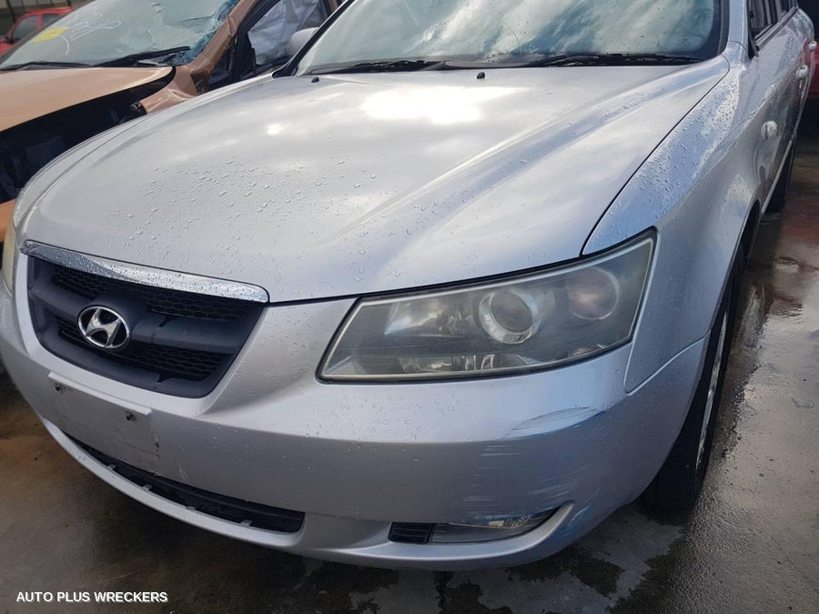 2005 Hyundai Sonata Right Headlamp