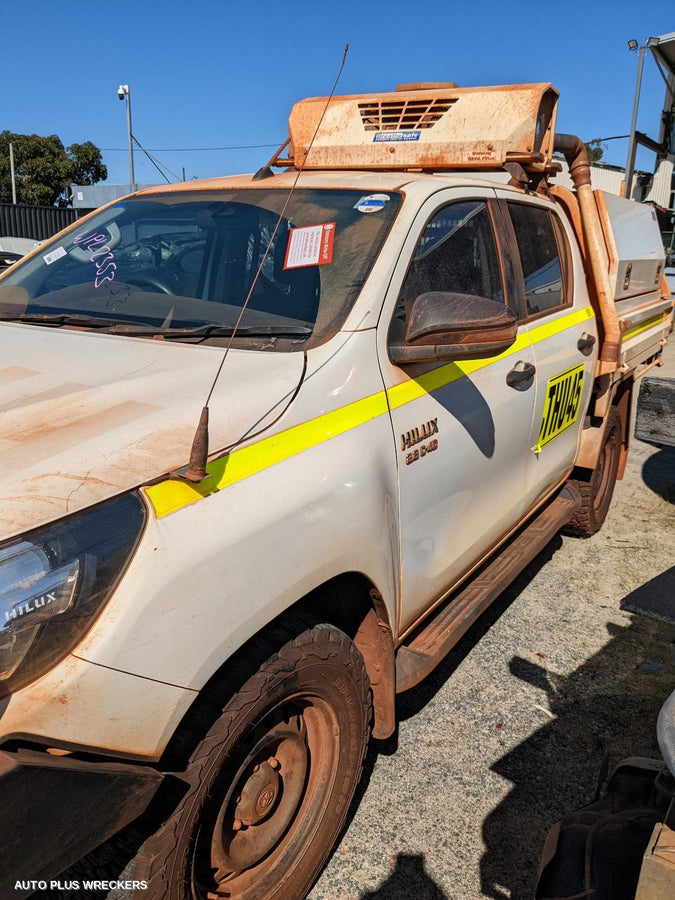 2019 Toyota Hilux Column
