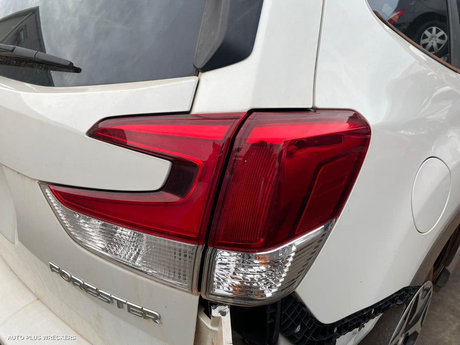 2018-2021 Subaru Forester Sunvisor