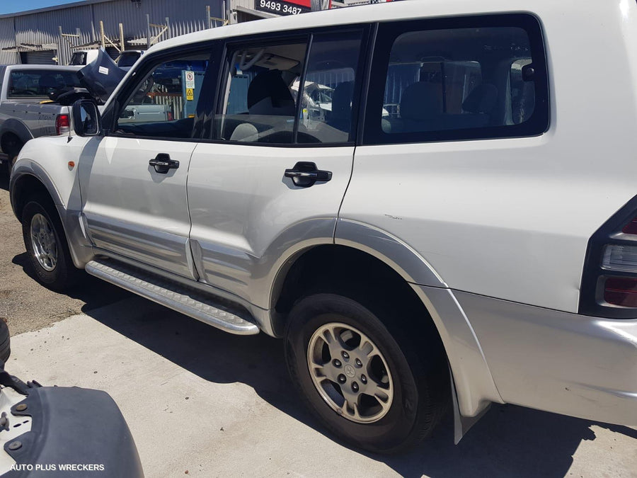 2002 Mitsubishi Pajero Left Door Mirror