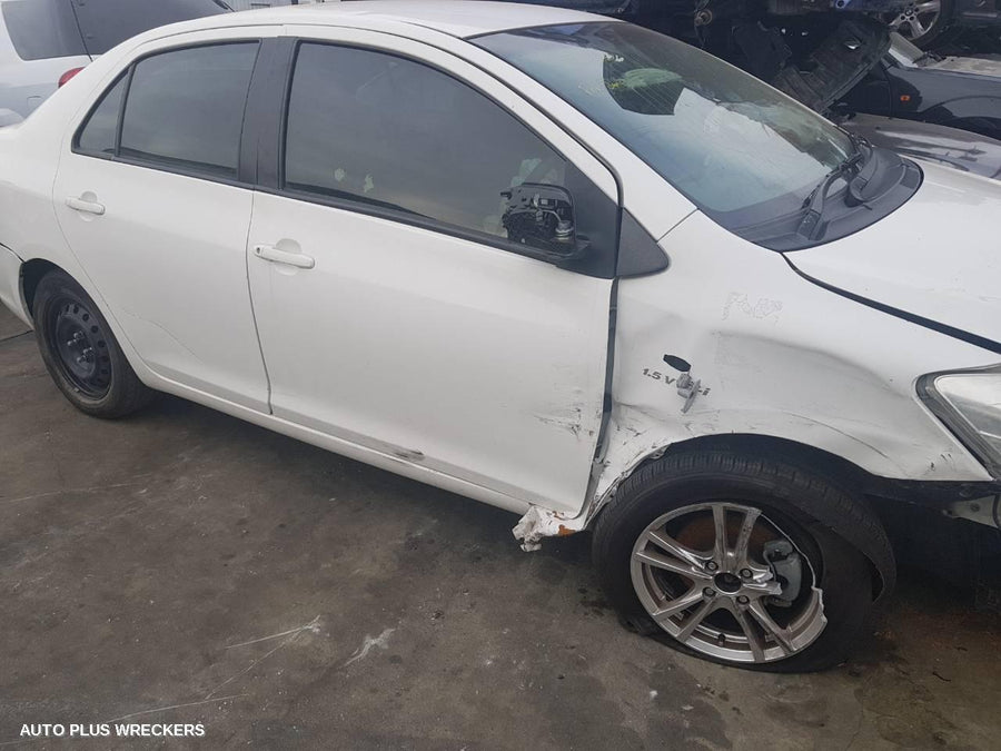 2006 Toyota Yaris Right Front Window Reg Motor