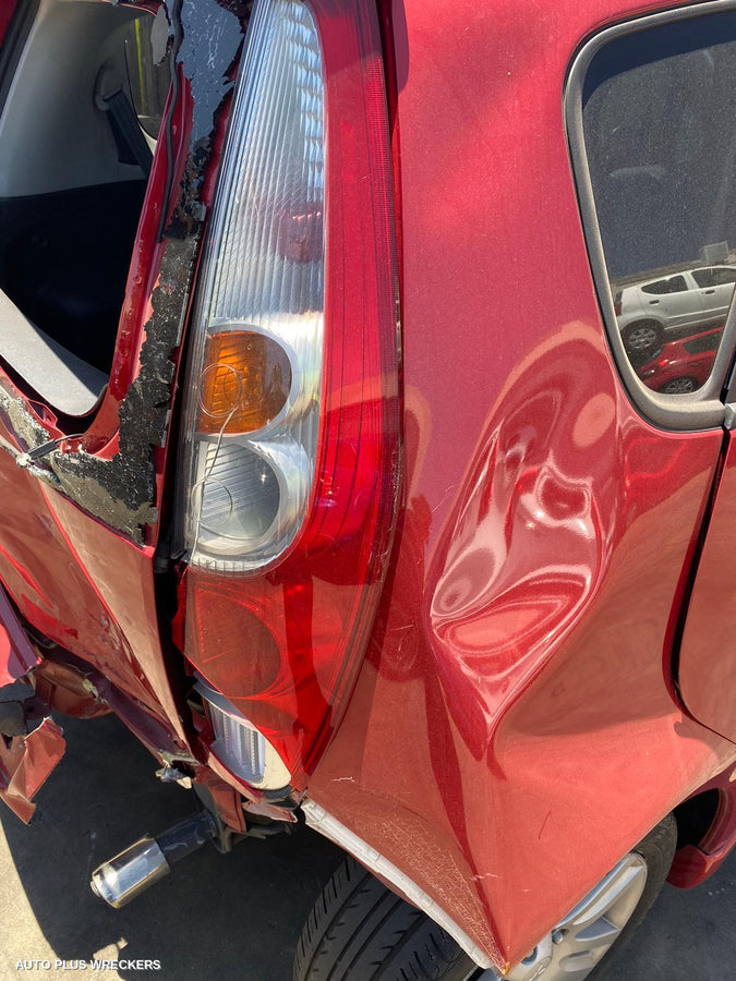 2011 MITSUBISHI COLT OVERFLOW BOTTLE