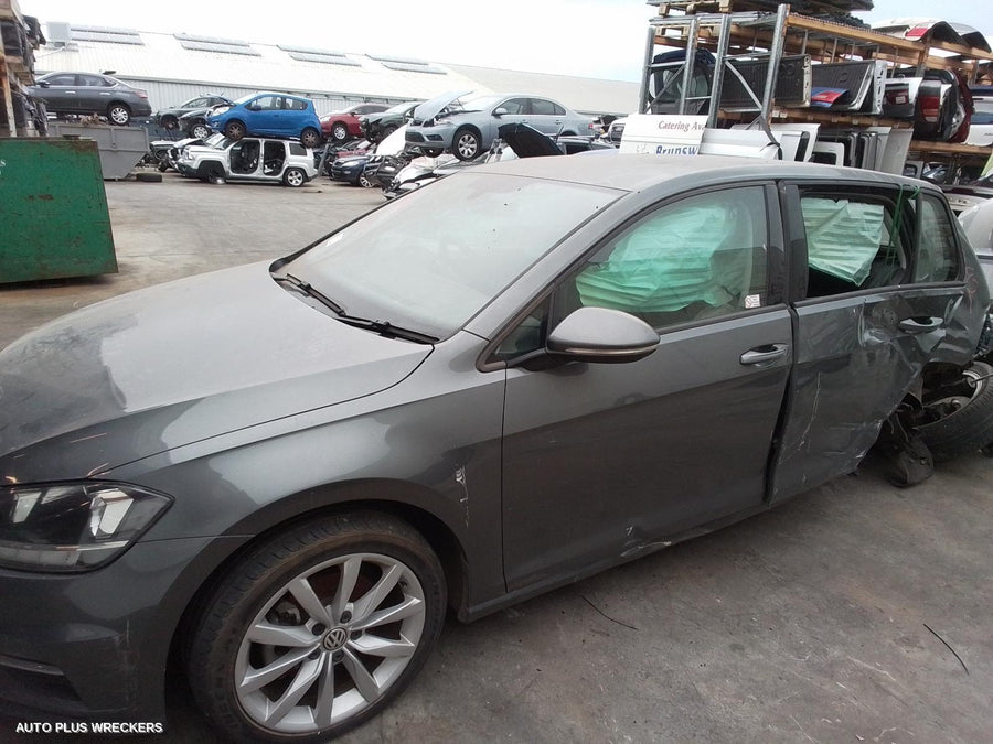 2019 Volkswagen Golf Right Taillight