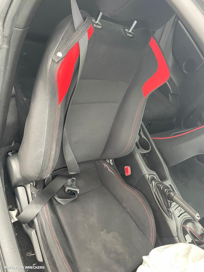 2013 Toyota 86 Left Front Door