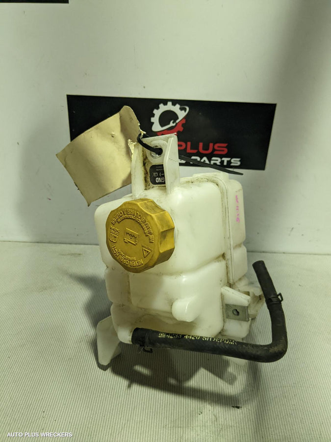 2016 Holden Captiva Overflow Bottle