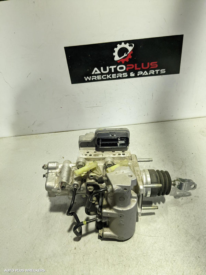 2016 Toyota Prius Abs Pump Modulator