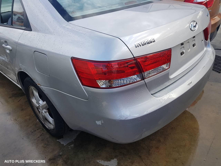 2005 Hyundai Sonata Right Headlamp