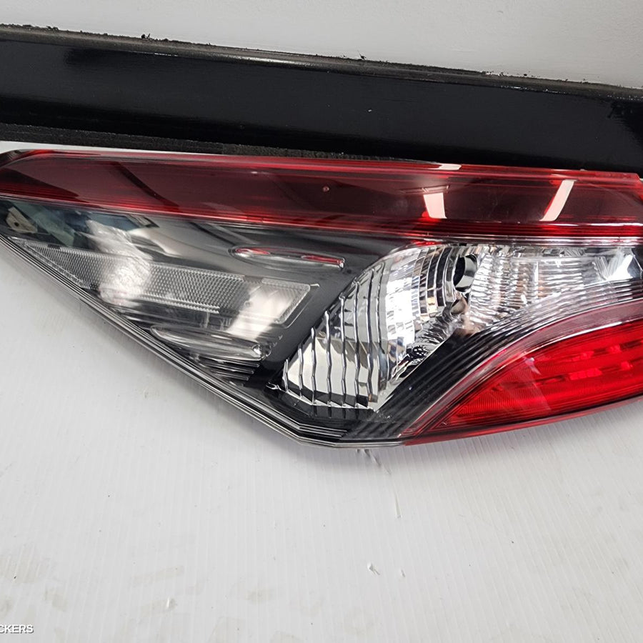 2021 Toyota Camry Left Taillight