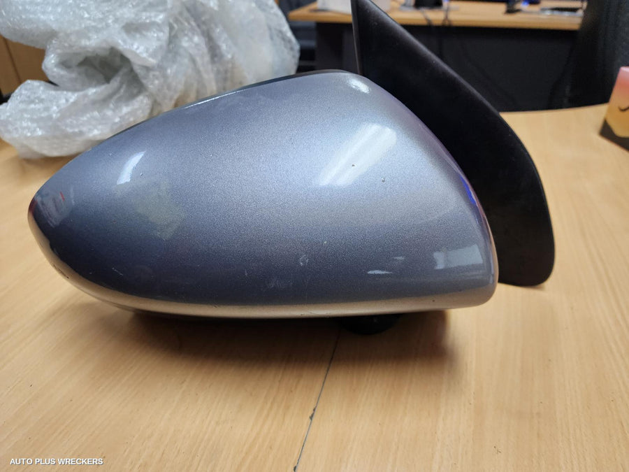 2007-2014 Nissan Dualis Right Door Mirror