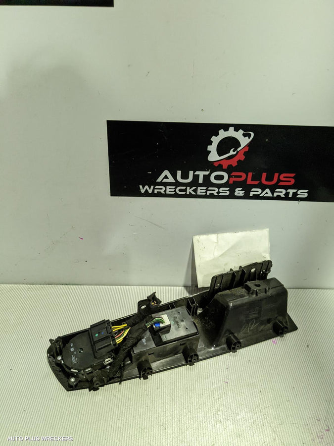 2011 Holden Cruze Pwr Dr Wind Switch