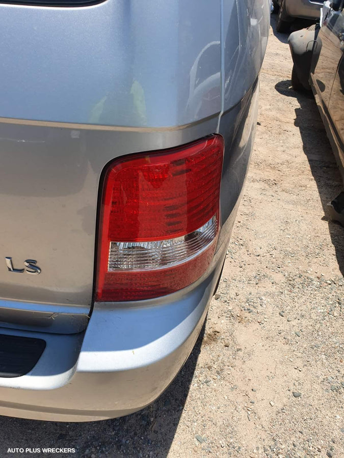 2004 Kia Carnival/grand Carnival Left Guard