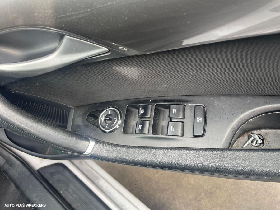 2014 Hyundai I40 Door Trim