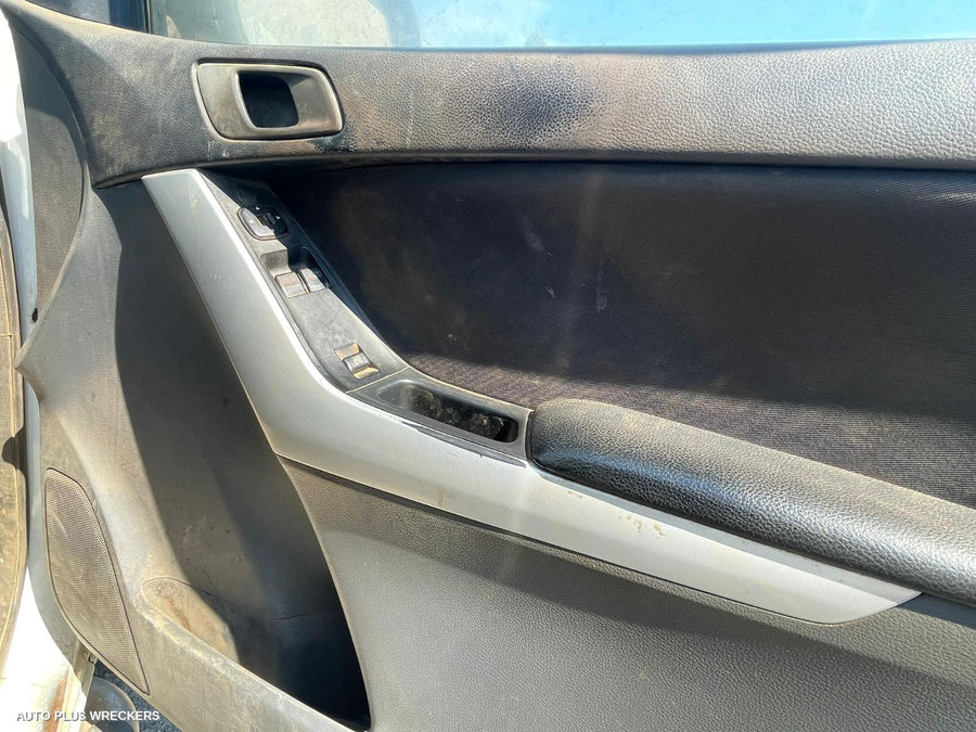 2012 Mazda Bt50 Right Door Mirror