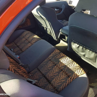 2005 FORD FALCON RIGHT FRONT DOOR WINDOW