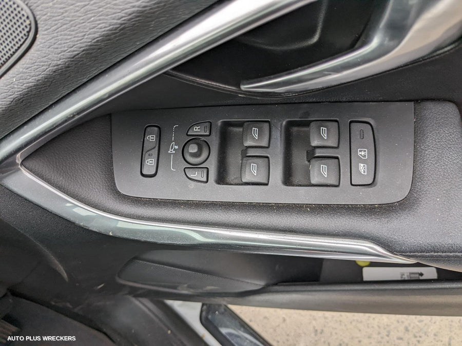 2018 Volvo S40 Bonnet