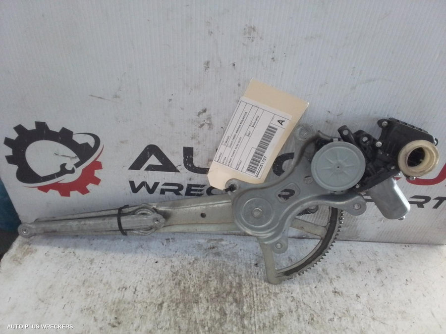 2007 Toyota Tarago Right Front Window Reg Motor