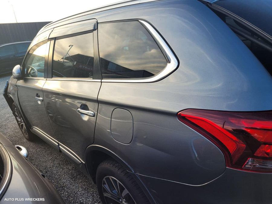 2017 Mitsubishi Outlander Left Headlamp