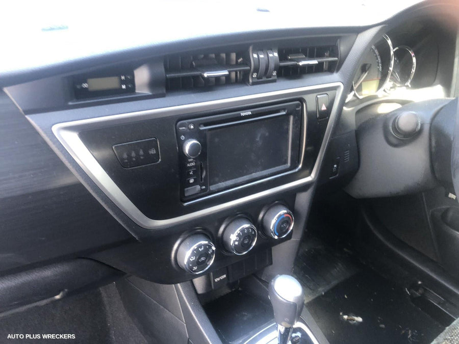 2015 Toyota Corolla Right Taillight