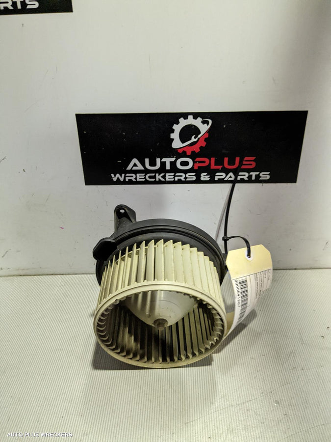 2008 Nissan Navara Heater Fan Motor