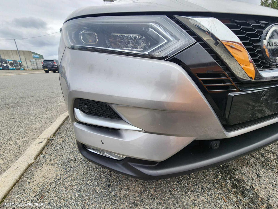2017-2021 Nissan Qashqai Grille