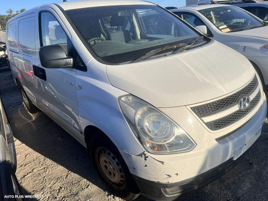 2010 Hyundai Iload/imax Left Door Mirror