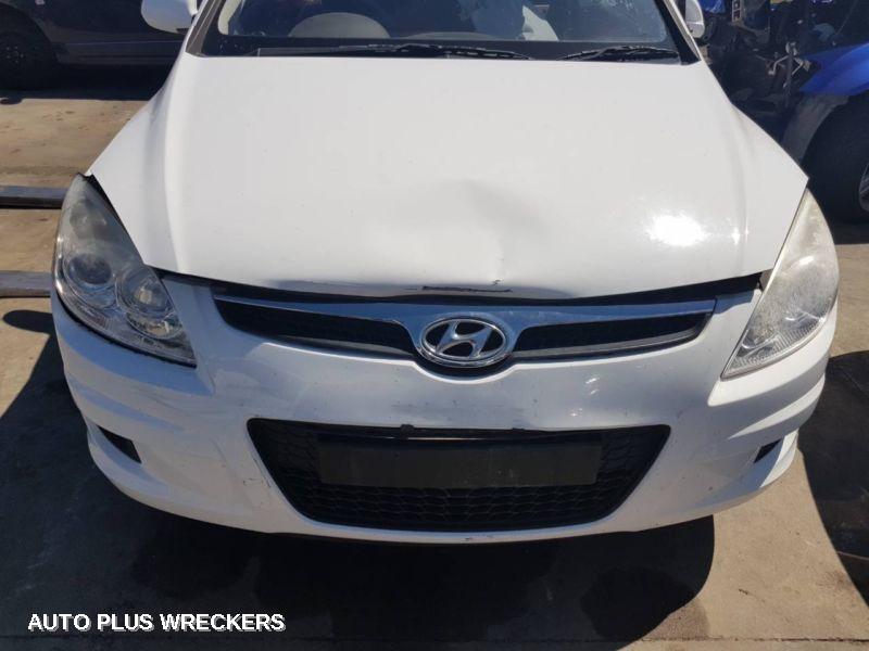 2007 HYUNDAI I30 RIGHT REAR DOOR WINDOW