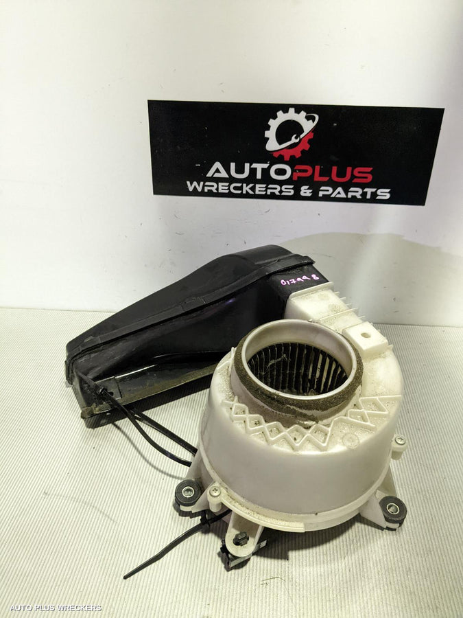 2013 Toyota Camry Fan