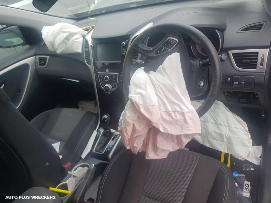 2015 Hyundai I30 Right Front Window Reg Motor