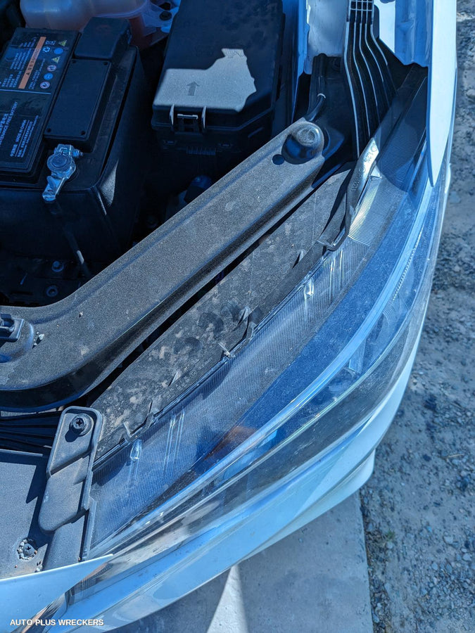 2022 Mg Zs Left Taillight